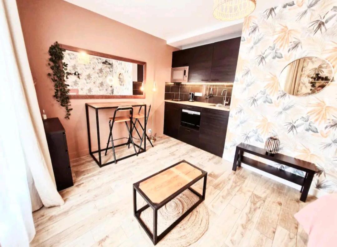Maison Juliette Clichy Ngoại thất bức ảnh