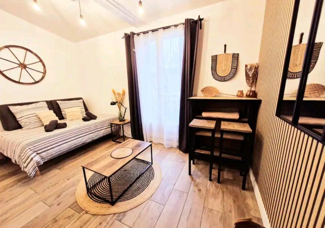 Maison Juliette Clichy Ngoại thất bức ảnh
