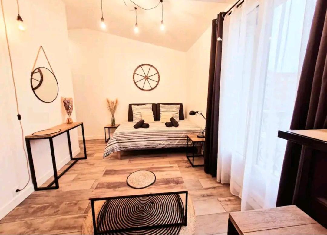 Maison Juliette Clichy Ngoại thất bức ảnh